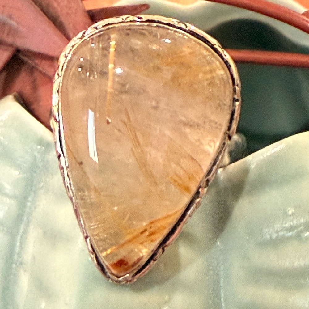 Natural Rutilated Quartz Teardrop Ring
Sterling Silver
Size 71/2